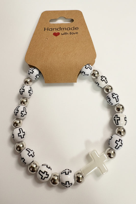 Handgemachtes Perlenarmband mit Kreuzgenau